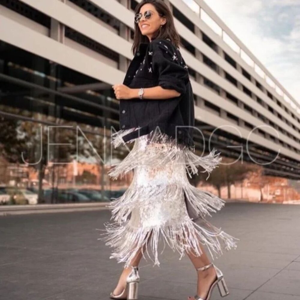 🖤💥UBER STUNNING!🖤💥Roaring 20s Vibe Tatiana Fringed Sequin Skirt in Silver - Picture 2 of 15